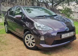 Toyota Aqua Limited 2014