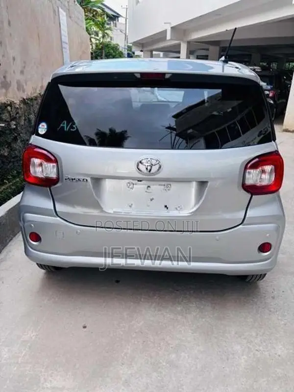 Toyota Passo 2023
