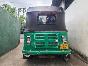 Bajaj RE 2015