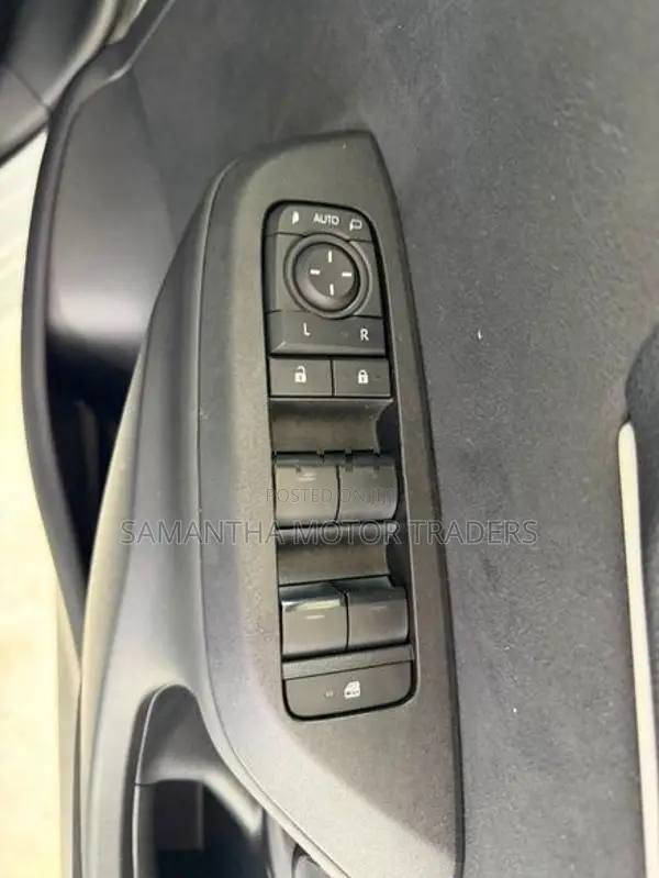 Toyota Yaris X Grade 2024