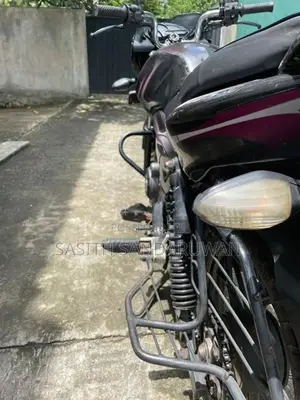 Bajaj Discover 125 125m 2015