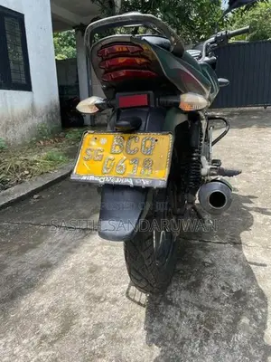 Bajaj Discover 125 125m 2015