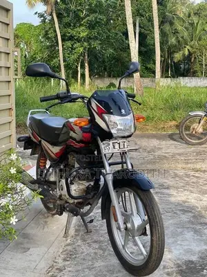 Bajaj CT100 2022