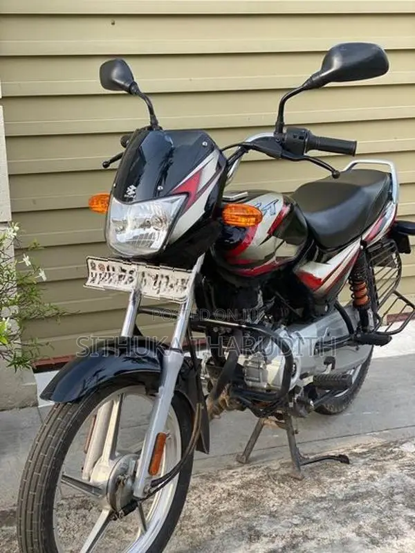 Bajaj CT100 2022