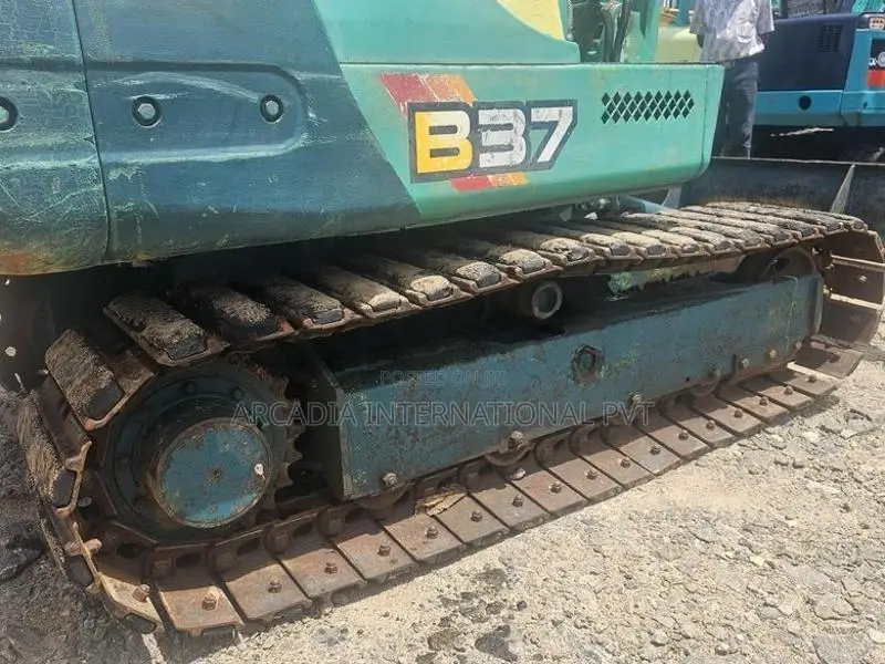 Yanmar B37 - 2A excavator