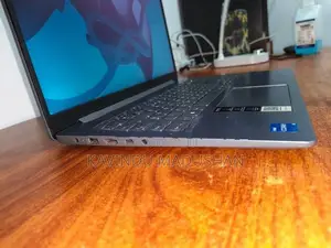 Core i5 (8GB RAM / 512GB SSD)