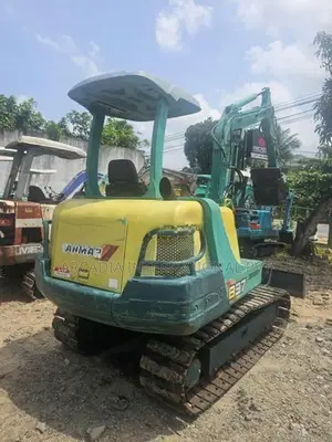 Yanmar B37 - 2A excavator