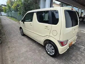 Suzuki Wagon R FX 2024