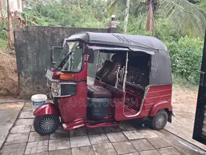 Bajaj RE no 2015