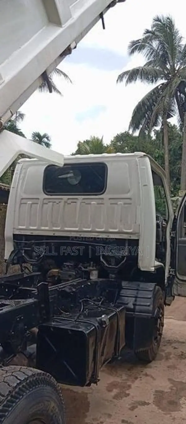Isuzu Elf Tipper 1999