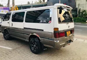 Toyota Dolphin LH113 1991