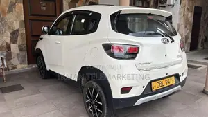 Mahindra KUV 100 2021