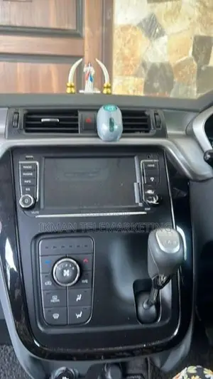 Mahindra KUV 100 2021
