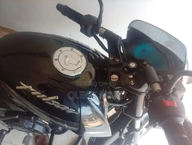 Bajaj Pulsar 150 2015