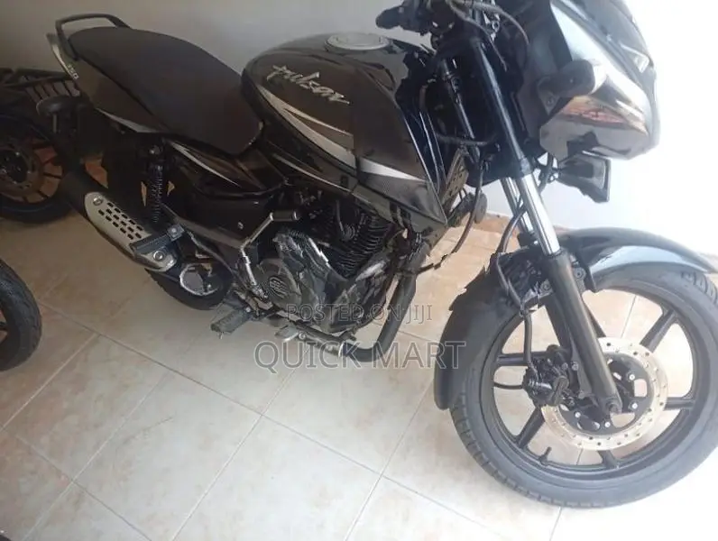 Bajaj Pulsar 150 2015