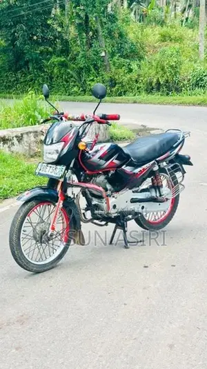 Bajaj CT100 2017