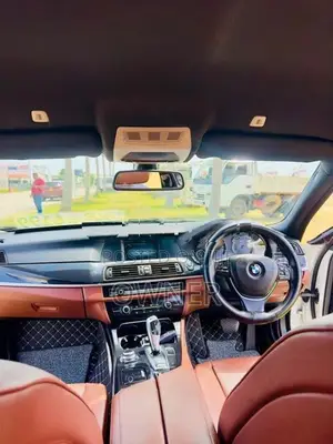 BMW 520i Three options 2012