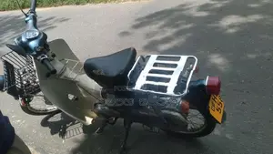 Honda Super Cub 2003