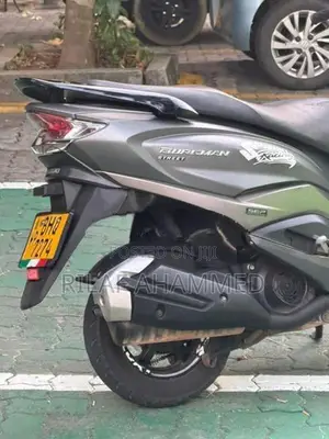Suzuki Burgman 2018