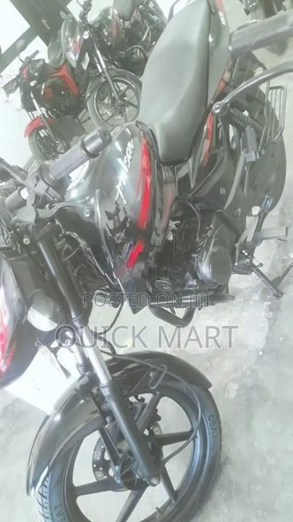 Bajaj Pulsar 150 2016