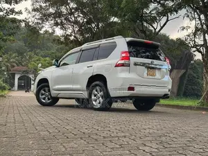 Toyota Land Cruiser Prado TX 150 2015