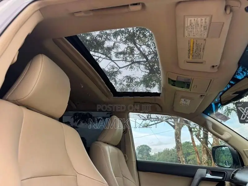Toyota Land Cruiser Prado TX 150 2015