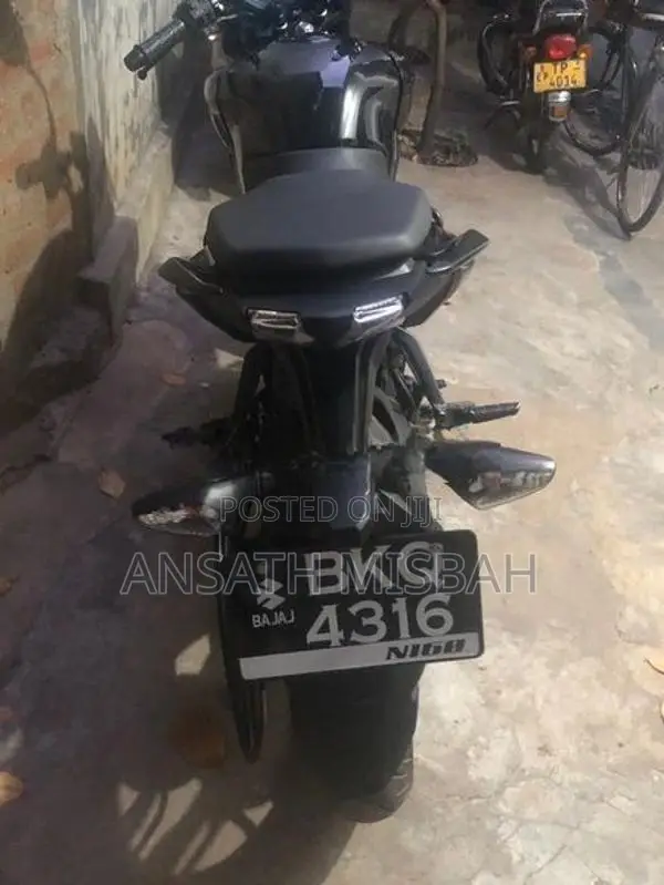 Bajaj Pulsar N160 2025