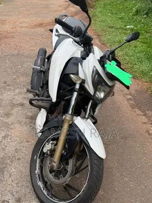 TVS Apache 2016