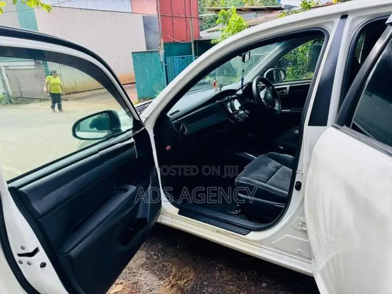 Toyota Axio 2014
