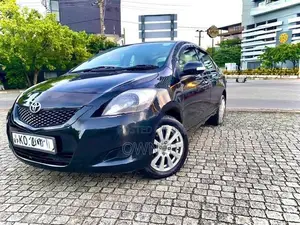 Toyota Yaris 2011