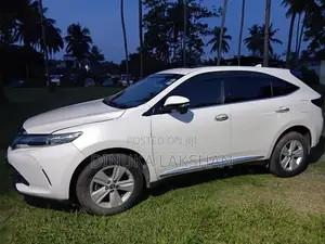 Toyota Harrier 2017