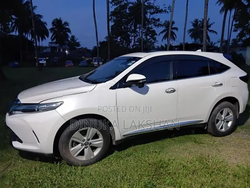 Toyota Harrier 2017