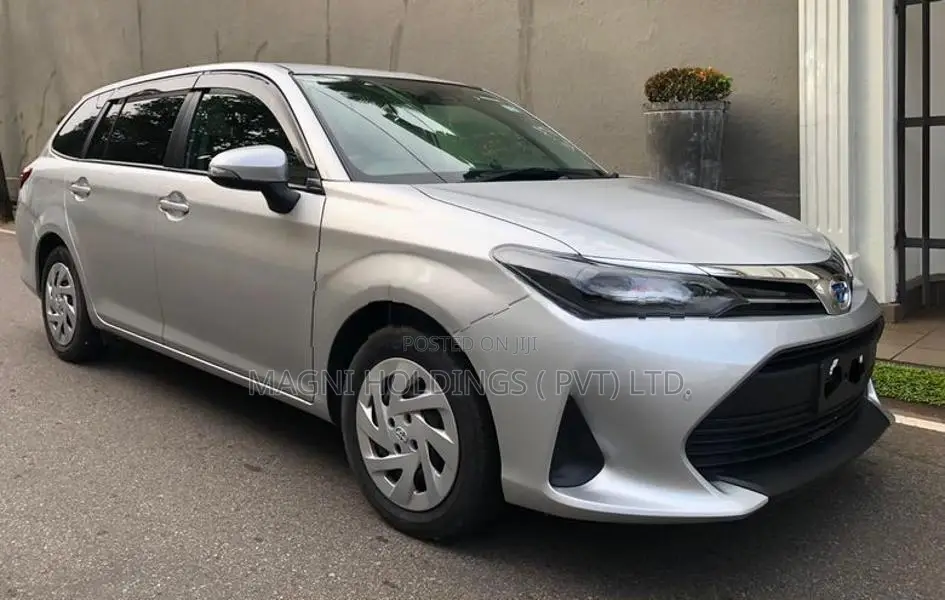 Toyota Corolla Axio Fielder Hybrid 2023