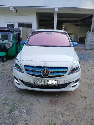 Mercedes Benz B200 2015