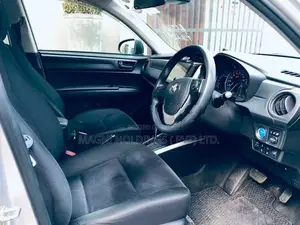 Toyota Corolla Axio Fielder Hybrid 2023