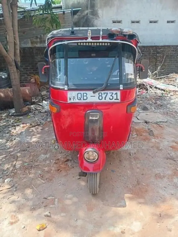 Bajaj RE 2005