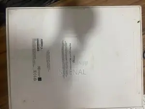 Apple iPad Pro 12.9-inch 6th Generation with pencil