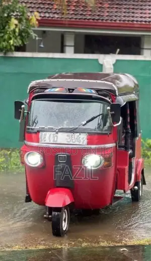 Bajaj RE 2010