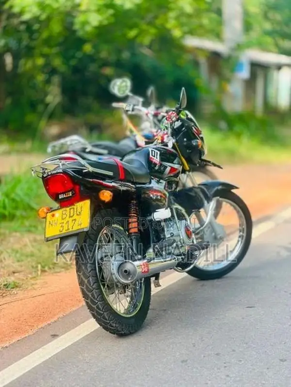 Bajaj CT100 2016