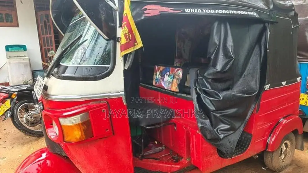 Bajaj RE 2008