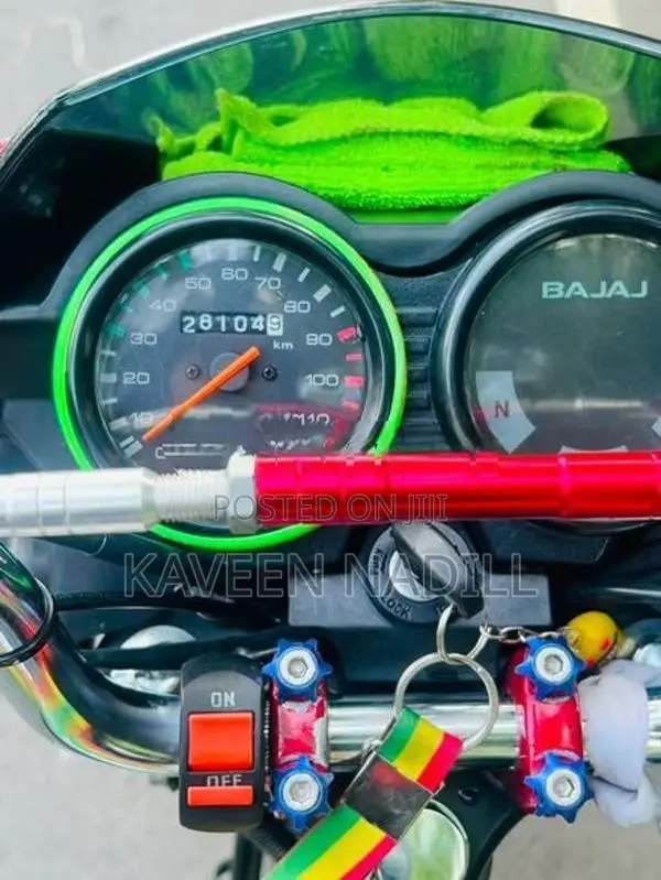 Bajaj CT100 2016