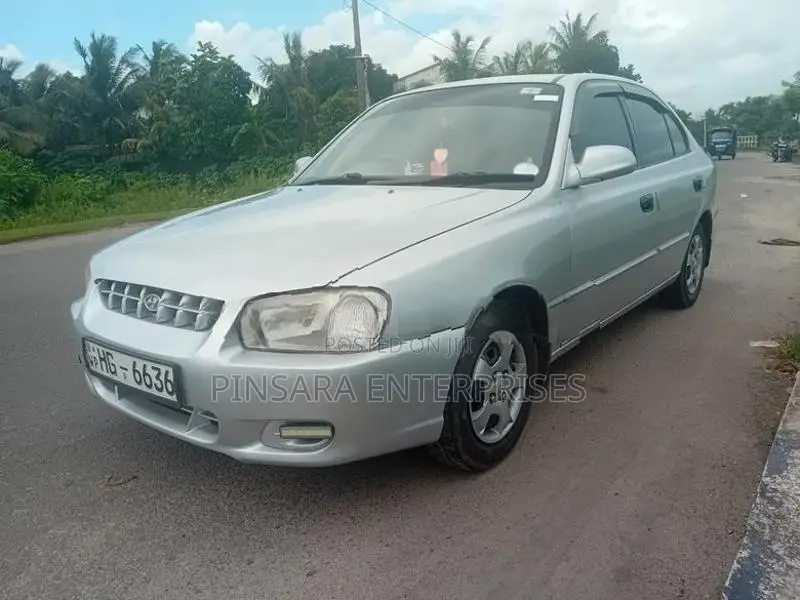 Hyundai Accent 2000