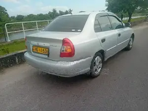 Hyundai Accent 2000