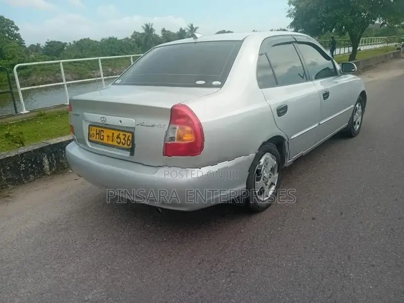 Hyundai Accent 2000