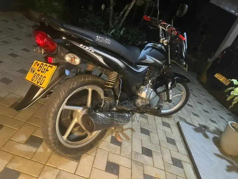 Bajaj Platina 100 2018