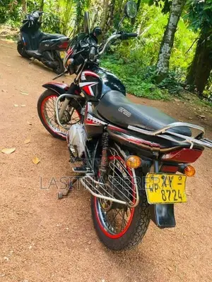 Bajaj CT100 2012