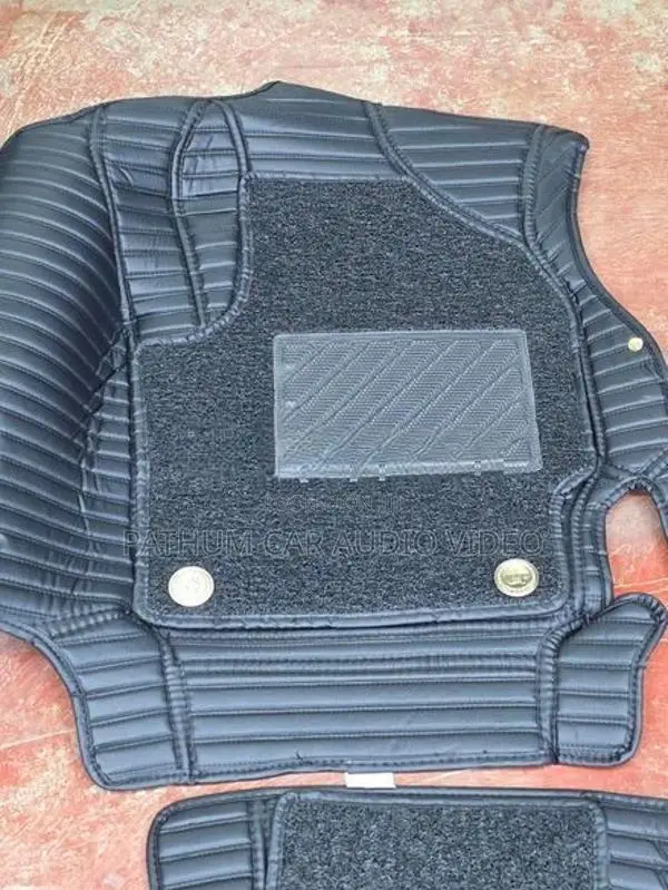 Toyota Yaris Car 3D Carpet Set