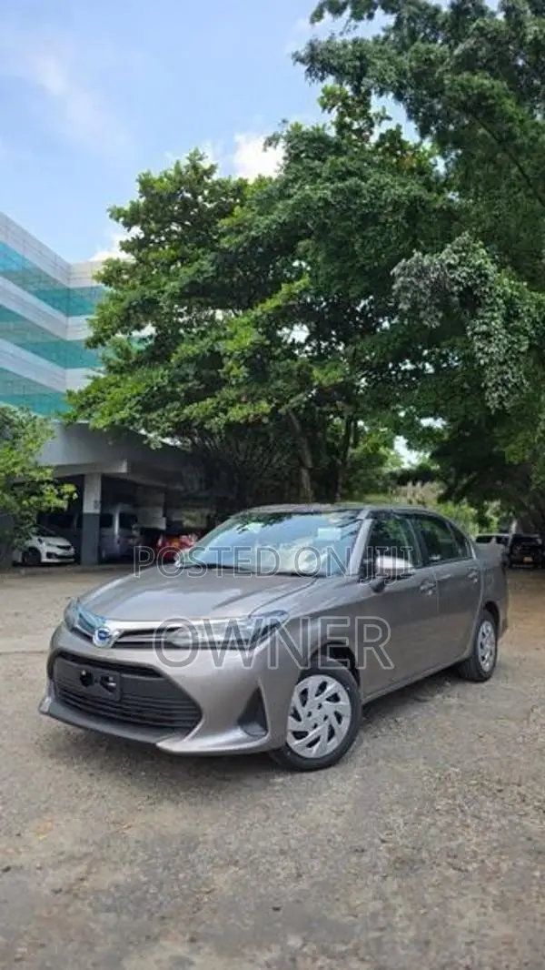 Toyota Corolla Axio 2025