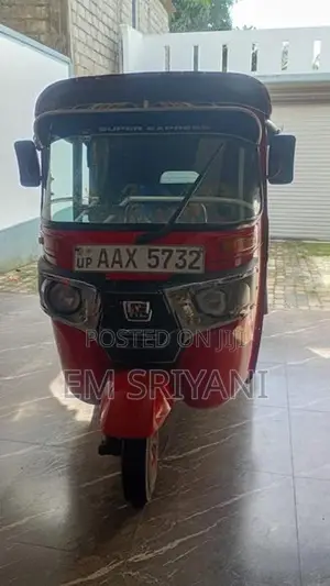 Bajaj RE Three Wheeler 2015