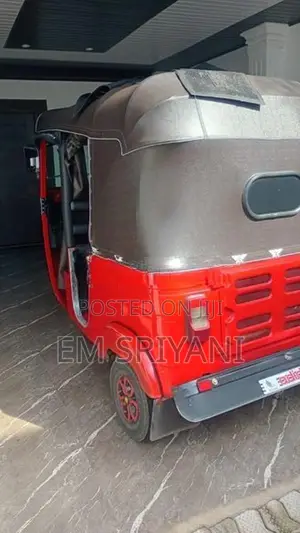 Bajaj RE Three Wheeler 2015